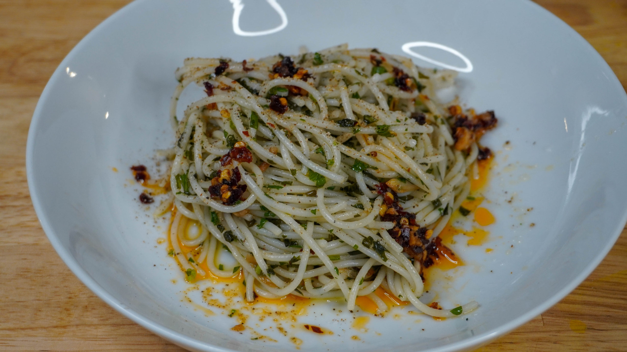 Easy Garlic & Herb Pasta - Tapped In Wellness